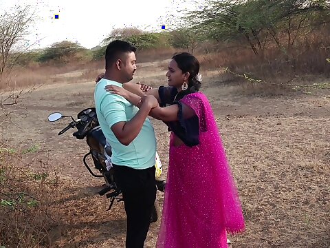 Indian Wife Outdoor Blowjob Licking Fingered and Fucked