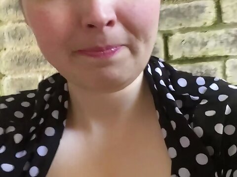 I took a chnance coupled with determined to "have fun" for a bit outdoors at work. I determined to go back inwards, where I am left sexually frustrated coupled with orgasmless. It was kind of a rush however.